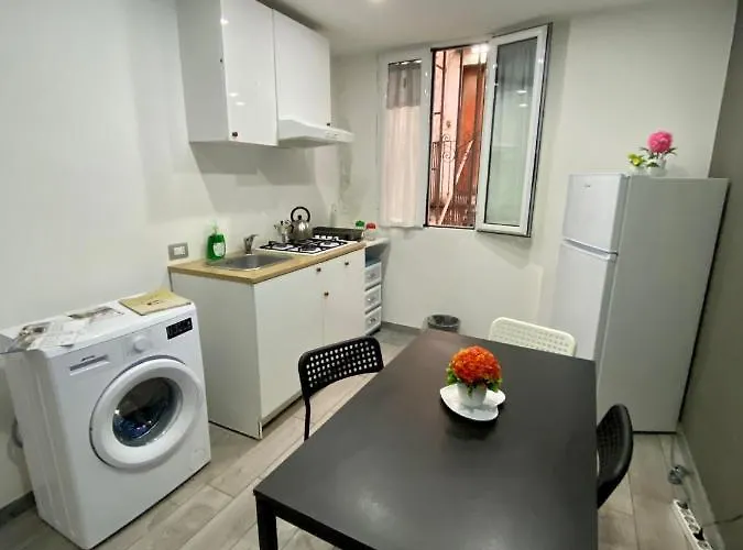 Angelas House Апартаменты Неаполь